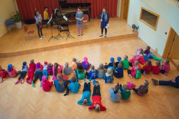 Decoda interactive performance for Ísafjörður schoolchildren